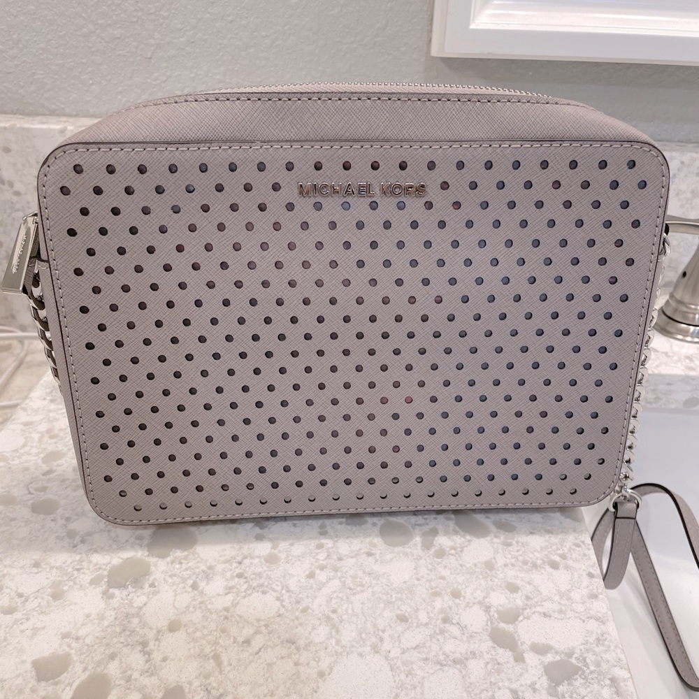 Michael kors crossbody